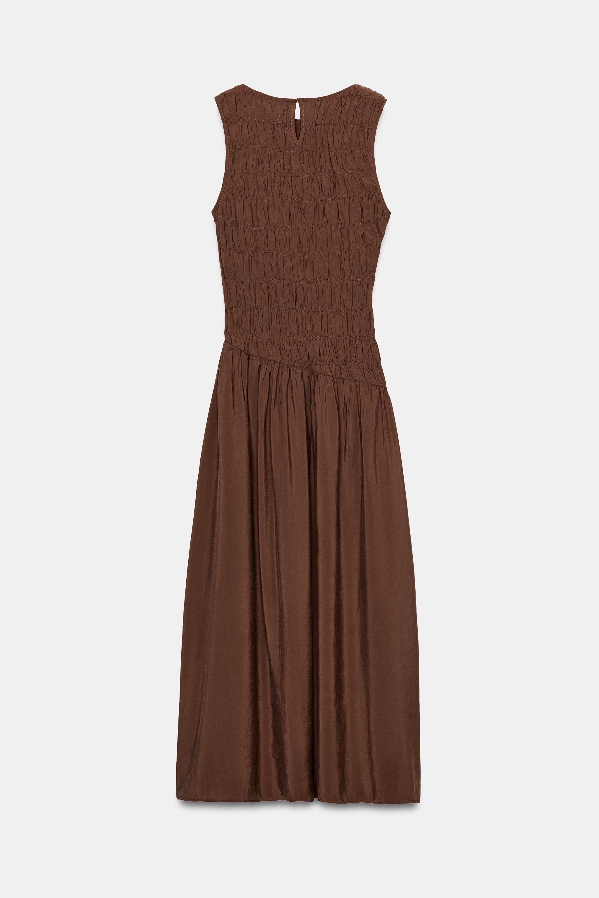 ROBE MI-LONGUE À VOLUME